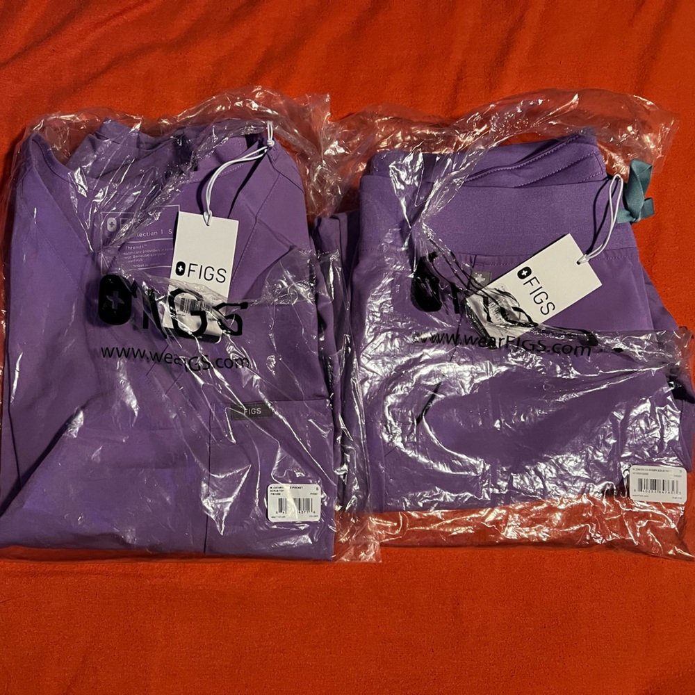 NWT FIGS SCRUB SET